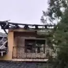 Foto VIDEO. Gospodăria fostului primar din Văleni, Ion Şofaru, cuprinsă de flăcări