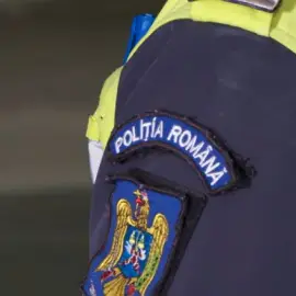 Foto Un bărbat și-a pierdut viața pe drumul expres Craiova-Pitești, după ce a fost lovit de un autoturism în timp ce verifica o autoutilitară defectă (UPDATE)