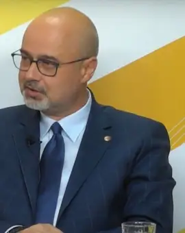 Foto Albotă, atac dur la adresa administrației De Mezzo: „Nu are proiecte, doar revopsește tiribombe”