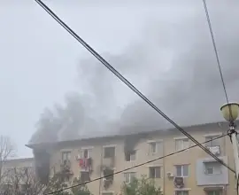 Foto Explozie într-un bloc din Balş. Două persoane au fost rănite, Planul Roșu activat (VIDEO)