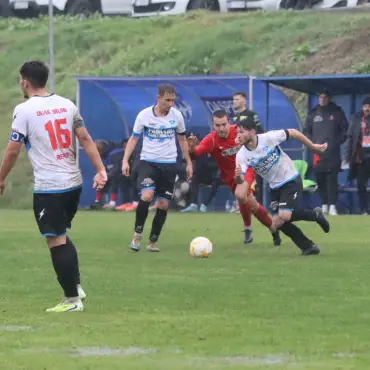 Foto Oltul Curtişoara, meci în deplasare cu CSO Filiaşi