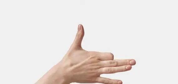 Foto Ce trebuie să faci dacă îți tai un deget. Regulile esențiale care pot salva membrul