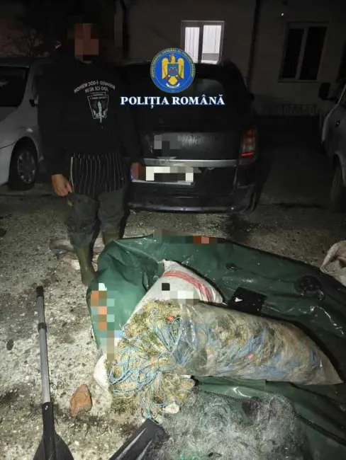 Foto Tânăr prins la braconaj piscicol pe râul Olt, în apropierea localităţii vâlcene Drăgoeşti