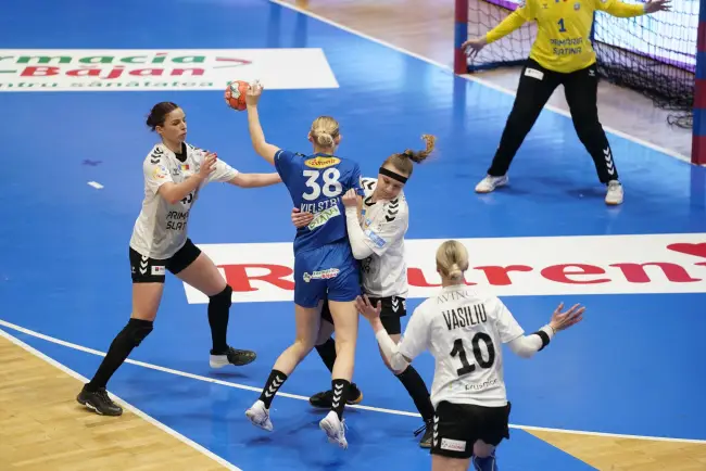 Foto CSM Slatina, remiză în deplasarea de la SCM Râmnicu Vâlcea