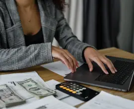 Foto De unde pot să iau un credit până la salariu în 2025? + Sfaturi pentru a-ți controla mai bine bugetul 