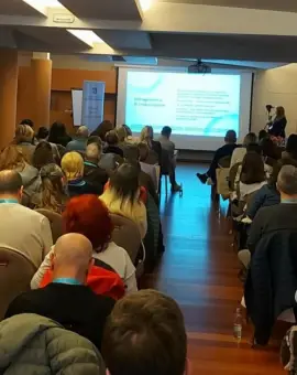 Foto Mărturiile pacienților cu miastenie devin carte și aduc în prim plan o boală ignorată