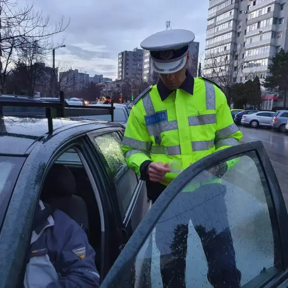 Foto Slătinean cu alcoolemie de 0,84 mg/l, depistat conducând pe o stradă din oraş