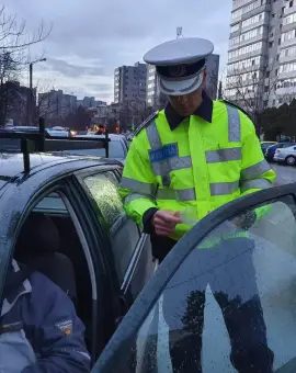 Foto Slătinean cu alcoolemie de 0,84 mg/l, depistat conducând pe o stradă din oraş