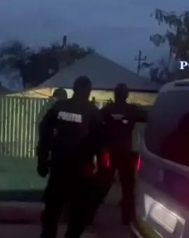 Foto Sclavie în Olt. Procurorii DIICOT şi poliţiştii au intervenit în forţă