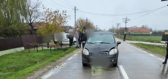 Foto Accident mortal în localitatea Vultureşti. O femeie lovită de o maşină condusă de un bărbat de 75 de ani