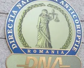 Foto Avocatul din Olt prins că lua şpagă pentru angajări la un spital şi Ambulanţă, trimis în judecată. Şi-a recunoscut faptele