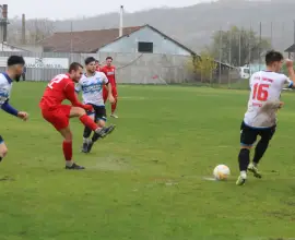 Foto Oltul Curtişoara, meci pe teren propriu cu AXI Arena. Confruntarea, pe „sintetic”