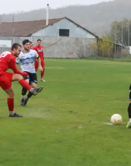 Foto Oltul Curtişoara, meci pe teren propriu cu AXI Arena. Confruntarea, pe „sintetic”