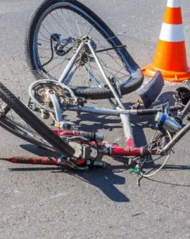 Foto Accident în Vişina. Un biciclist a fost rănit