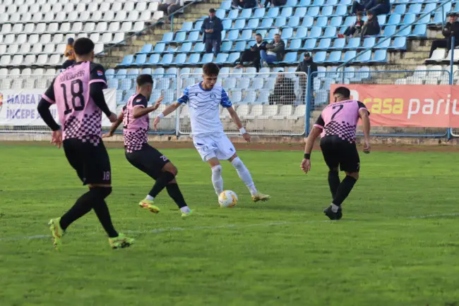 Foto CSM Slatina, eşec în faţa liderului Ligii a II-a, Corvinul Hunedoara