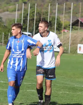 Foto Oltul Curtişoara, victorie categorică cu Axi Arena