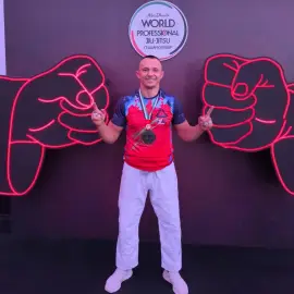 Foto Un oltean, medaliat la o competiţie internaţională de Brazilian Jiu-Jitsu