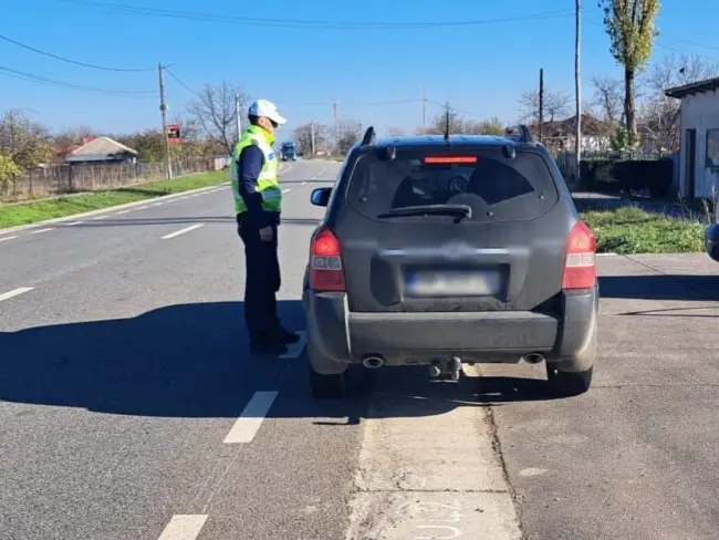 Foto Acţiune în sistem „RELEU” pe DN 6: Peste 50 de sancţiuni aplicate şi şapte permise reţinute, în câteva ore