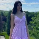 Foto Daria, o adolescentă din Iancu Jianu, care suferă de scolioză severă, are nevoie de ajutor financiar