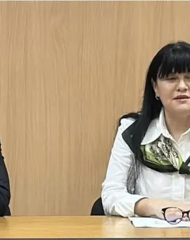 Foto Cum să alegi cel mai bun preț la energie: Prefectul Cosmin Floreanu și experții ANRE explică totul pensionarilor din Olt