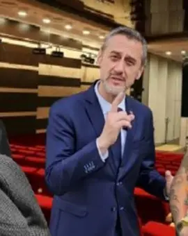 Foto Cultura slătineană sub administraţia De Mezzo: De la Eugen Ionescu la Dani Mocanu