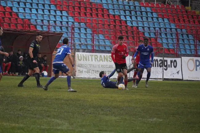 Foto CSM Slatina, victorie pe un teren impracticabil în deplasarea de la CSC Şelimbăr