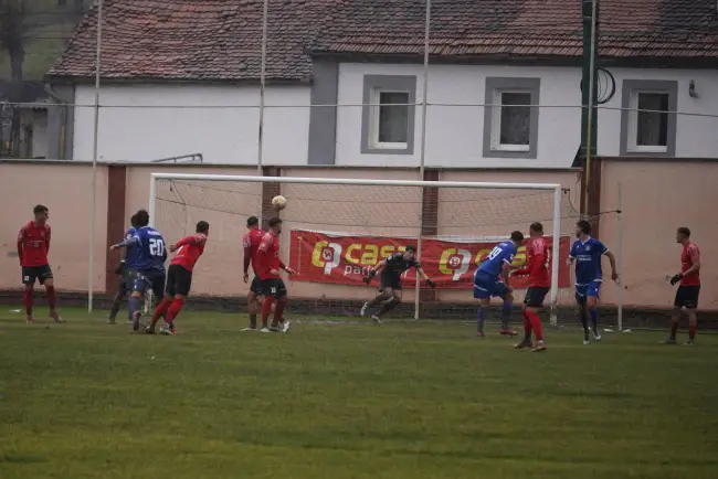 Foto CSM Slatina, victorie pe un teren impracticabil în deplasarea de la CSC Şelimbăr