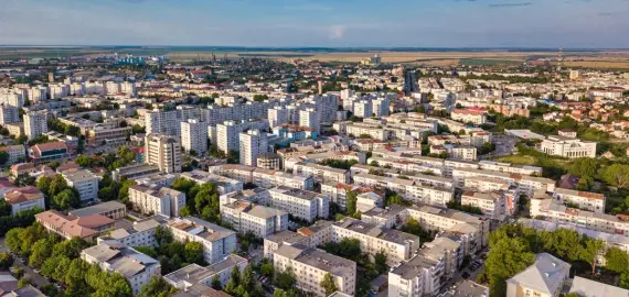 Foto Slatina, mai scumpă decât Bucureștiul și Brașovul? Adevărul despre prețurile imobiliare și capcanele blocurilor noi