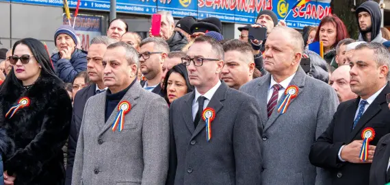 Foto „Să credem în noi și în România!”: Mesajul de forță transmis de prefectul Cosmin Floreanu cu ocazia Zilei Naționale