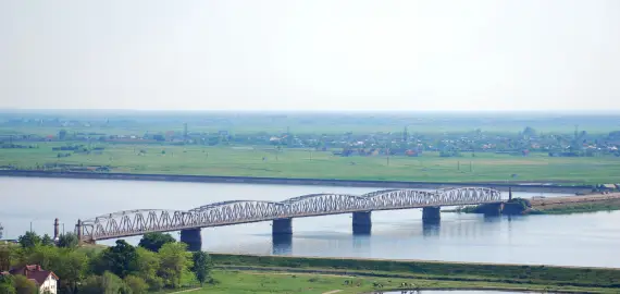 Foto Adio bloc, bun venit casă pe pământ! Vezi ce suprafețe de teren se caută lângă Slatina: „S-a început trendul să vândă apartamentele”