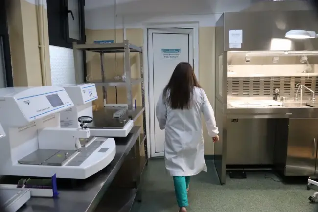 Foto Revoluție medicală la Slatina, unde laboratorul de anatomie patologică a intrat în era digitală pentru a salva vieți prin diagnostice rapide și precise