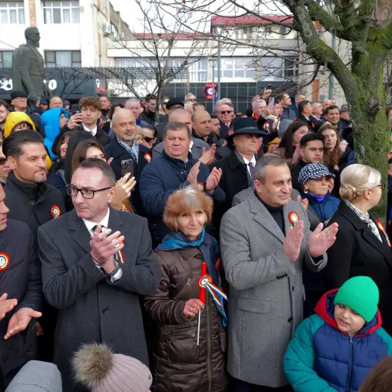 Foto Cosmin Floreanu, prefectul județului Olt: Primarul încearcă să distragă atenţia de la faptul că a pierdut peste 40 de milioane de euro, din cauza incompetenţei