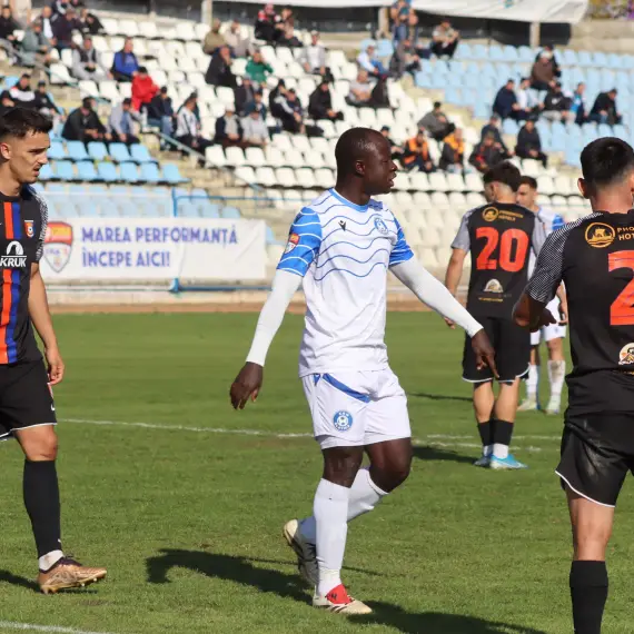 Foto CSM Slatina, învinsă de CSC Dumbrăviţa în prelungiri, în cel de-al doilea meci din grupele Cupei României