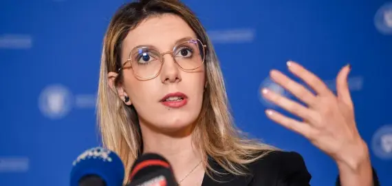 Foto PSD: Solicităm USR să-şi asume catastrofa provocată de ministra Buzoianu, după secarea barajului de la Paltinu. Nu vă puteţi ascunde la infinit incompetenţa