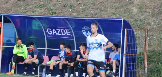 Foto Oltul Curtişoara-LPS Clinceni, sâmbătă, pe terenul sintetic