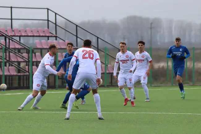 Foto Academica Balş, victorie cu 5-1 în meciul cu CSO Filiaşi. Căpitanul echipei bălşene a reuşit un hattrick