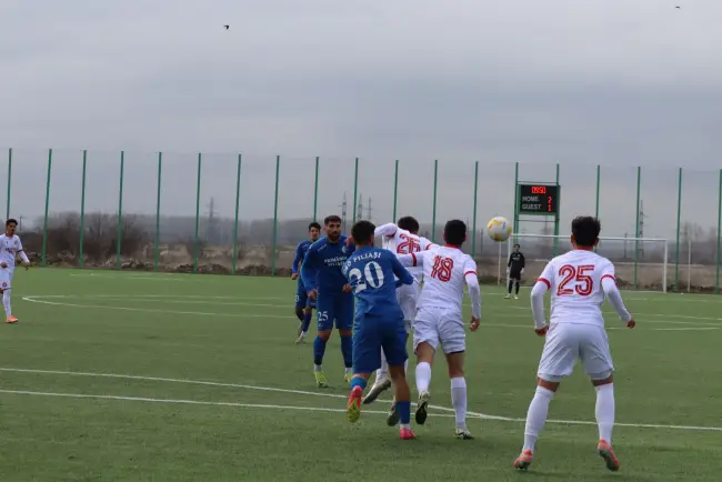Foto Academica Balş, victorie cu 5-1 în meciul cu CSO Filiaşi. Căpitanul echipei bălşene a reuşit un hattrick