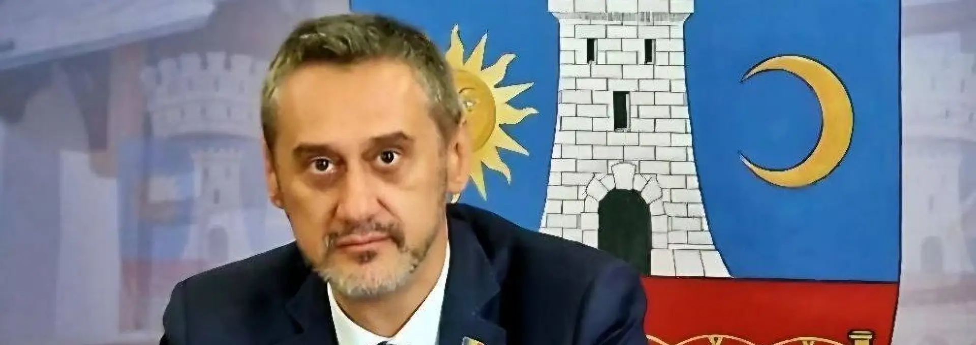 Foto Urmărire în Slatina: Vărul primarului Mario De Mezzo, încătușat după ce a refuzat să oprească și a lovit mașina poliției