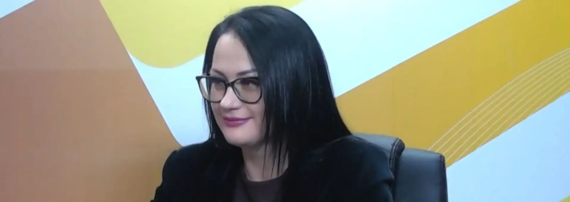 Foto Viceprimarul Slatinei, Mădălina Văle, spune că află din presă despre valul de achiziții directe ale Primăriei