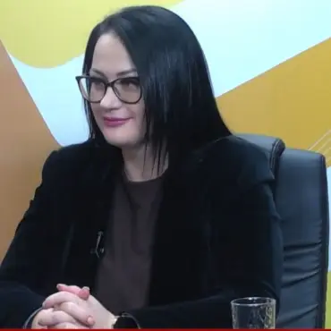 Foto Viceprimarul Slatinei, Mădălina Văle, spune că află din presă despre valul de achiziții directe ale Primăriei