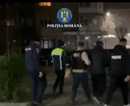 Foto VIDEO. Un bărbat, din Slatina, reţinut după ce şi-a agresat concubina şi i-a distrus autoturismul