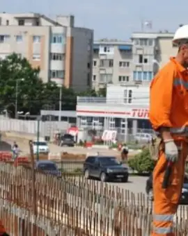 Foto Amenzi de 80.000 de lei aplicate de ITM Olt, pentru munca la negru, în domeniul construcţiilor