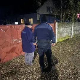 Foto Un bărbat de 78 de ani, rătăcit în afara localităţii Băbiciu, găsit de jandarmii olteni