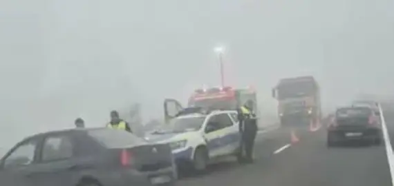 Foto Accident pe DN 65, la Valea Mare. O persoană rănită, după coliziunea între două autoturisme