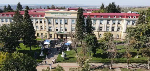 Foto Deşi este profesor de „Etică şi integritate academică“, a fost arestat preventiv pentru viol asupra unei studente