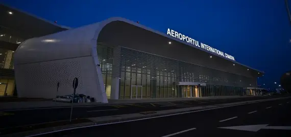 Foto Se inaugurează noul terminal de pasageri al Aeroportului Internaţional Craiova