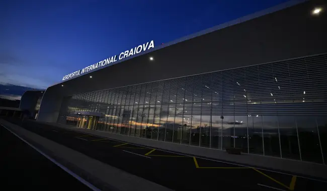 Foto Se inaugurează noul terminal de pasageri al Aeroportului Internaţional Craiova