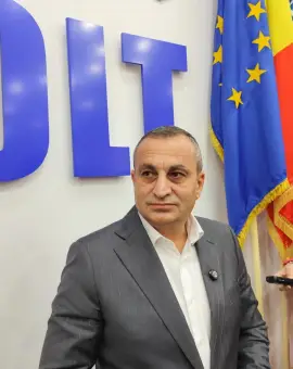 Foto Marius Oprescu: „Primarul incompetent al Slatinei caută conflicte în care să se revalideze”