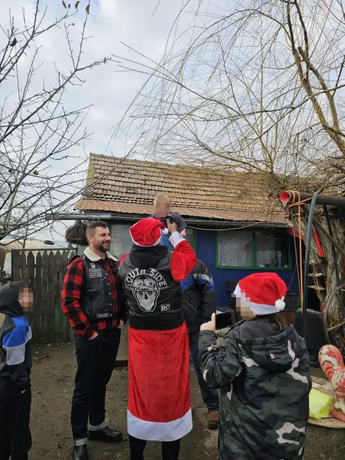 Foto FOTO. Motocicliștii „South Side” din Slatina au oferit cadouri, şi în acest an, câtorva familii nevoiaşe din judeţul Olt