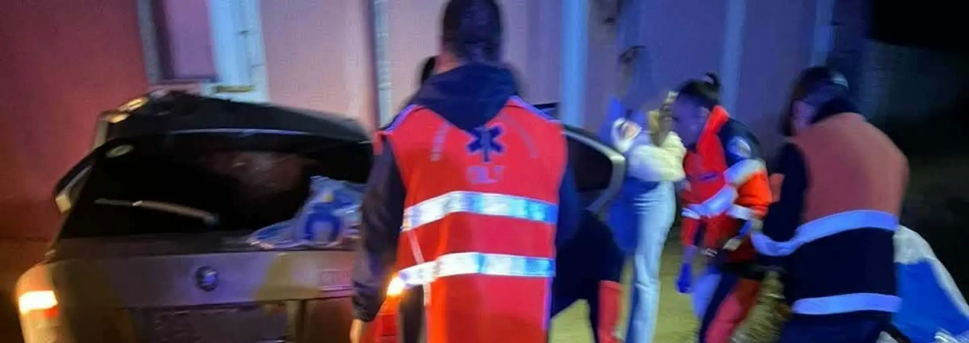 Foto Accident mortal, la Corabia. Un tânăr de 18 ani şi-a pierdut viaţa, iar alte patru victime rănite grav